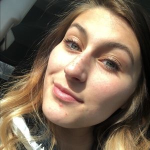 Meet your Posher, Madelyn